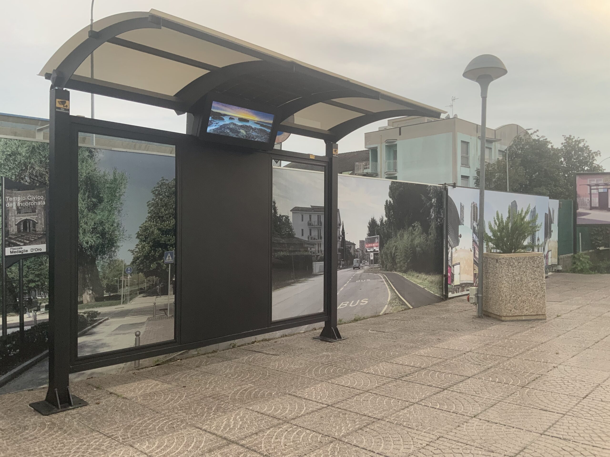 Pensilina dinamica - showroom Logicam